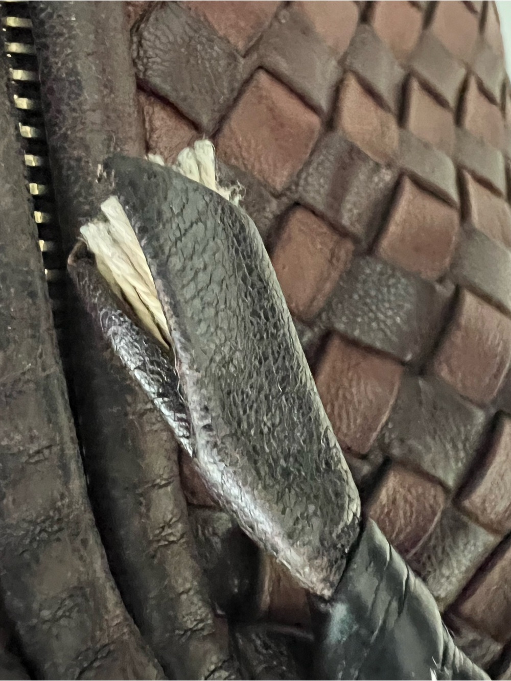 Authentic Bottega Venetta Intrecciato Shoulder Bag - Picture 7 of 11